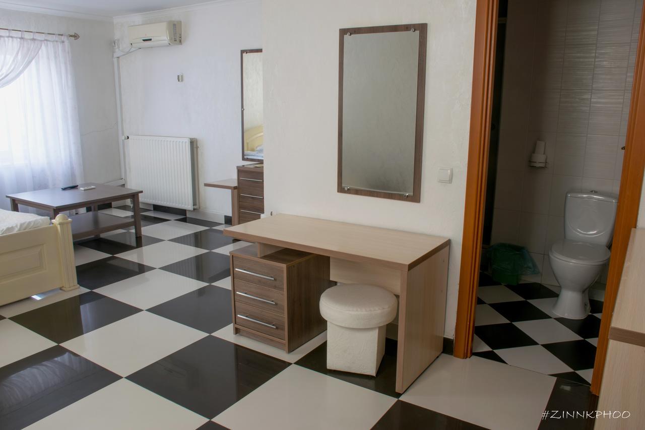 Kedem Hotel Lipiny Extérieur photo
